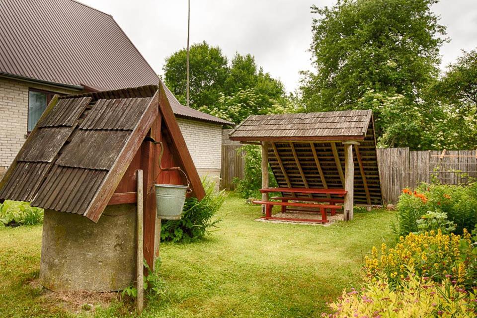 Dom W Starym Sadzie Villa Białowieża Exteriör bild